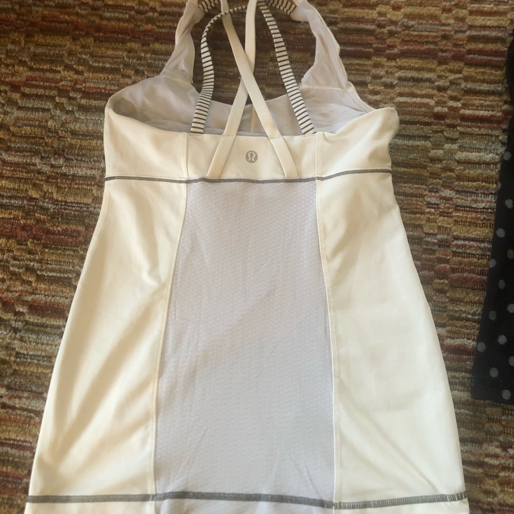Lululemon athletic top